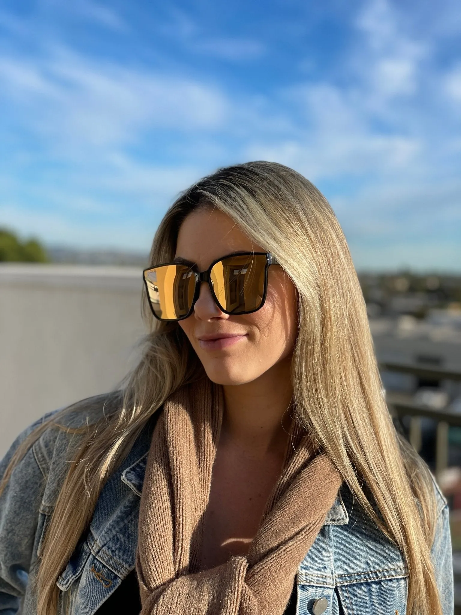 Luna Womens Sunnies